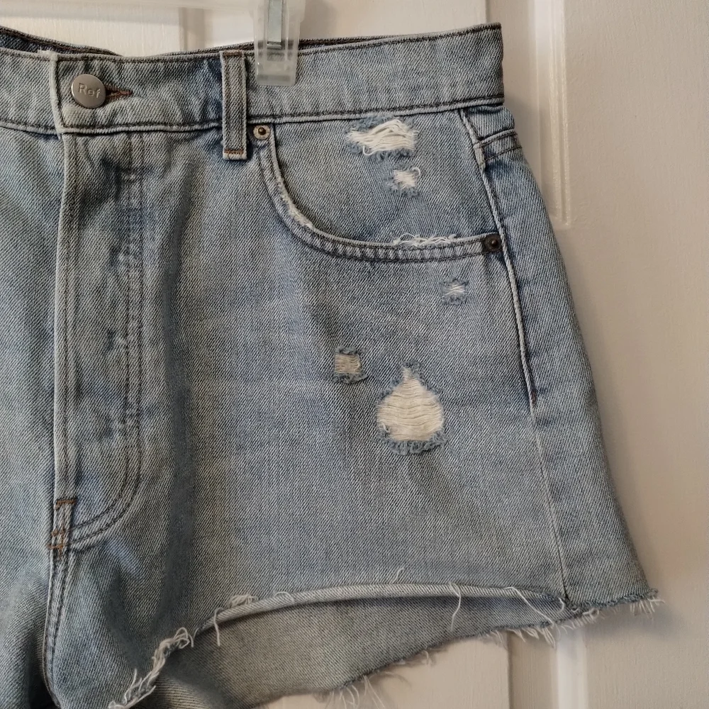 Reformation distressed shorts - Picture 5 of 12